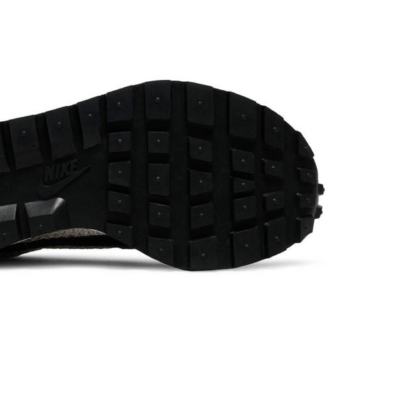 Nike Vaporwaffle Sacai Villain Red Neptune Green - Picture 7 of 7